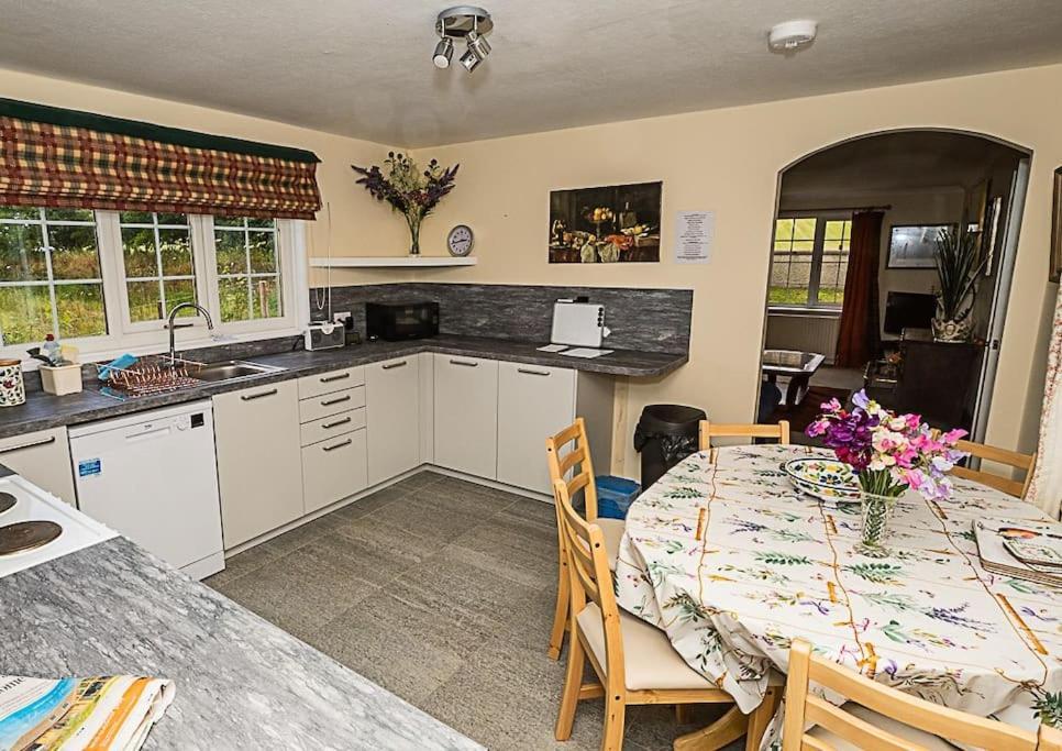 West Lodge 3 Bedrooms, Near Golf Course And River Turriff Esterno foto