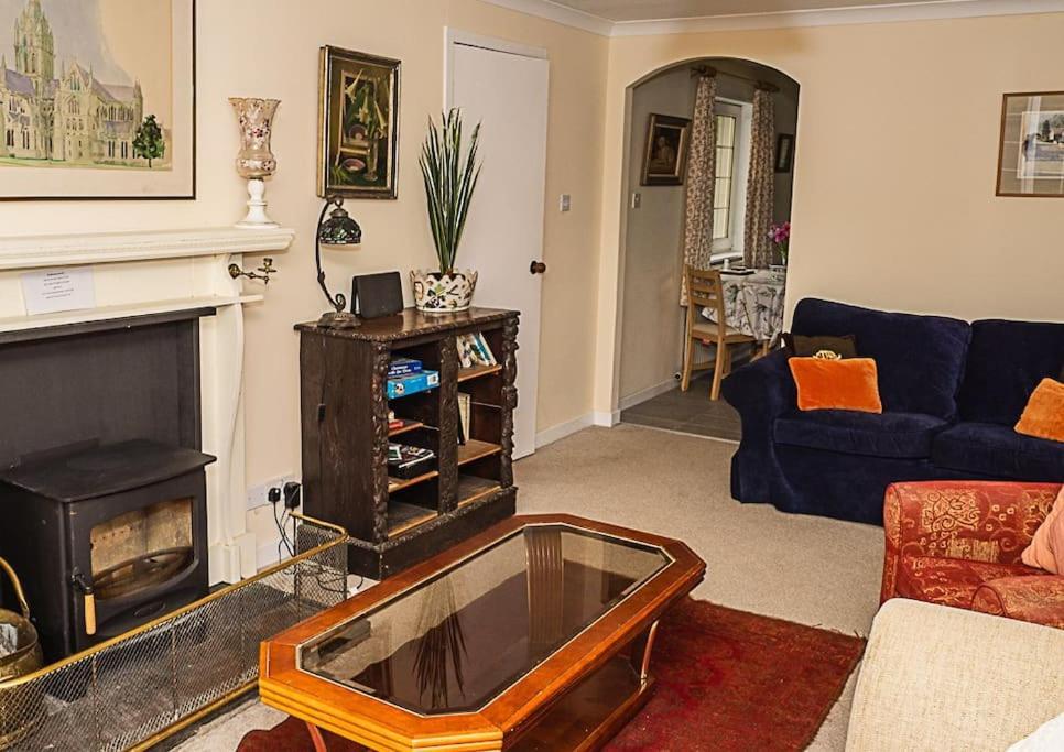 West Lodge 3 Bedrooms, Near Golf Course And River Turriff Esterno foto
